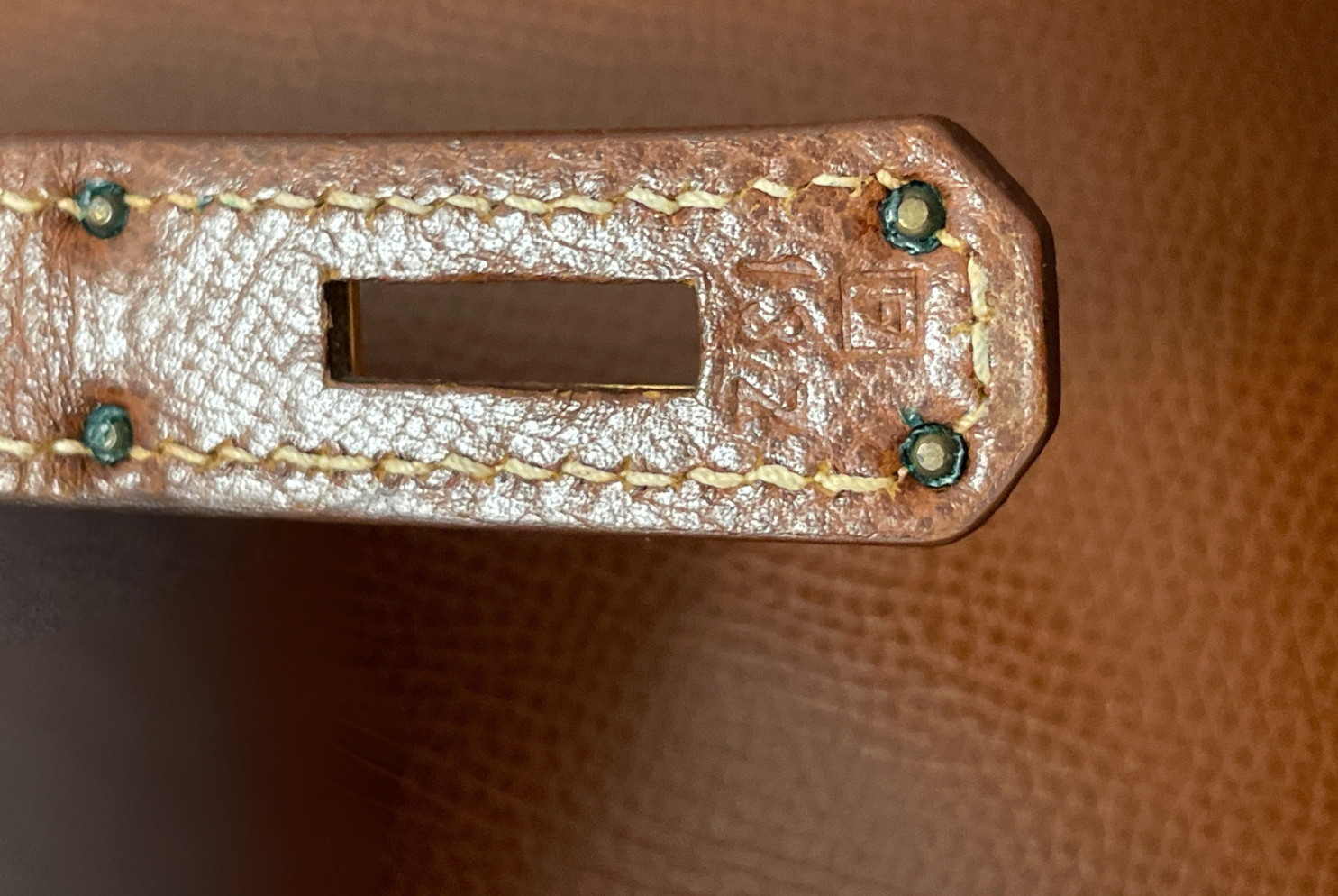 Hermès Gold Veau Grain Lisse Birkin 35 With Gold Hardware