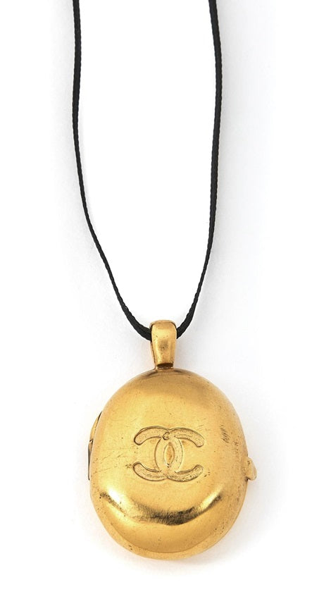 Chanel CC Mirror Medallion in Satin Ribbon Necklace