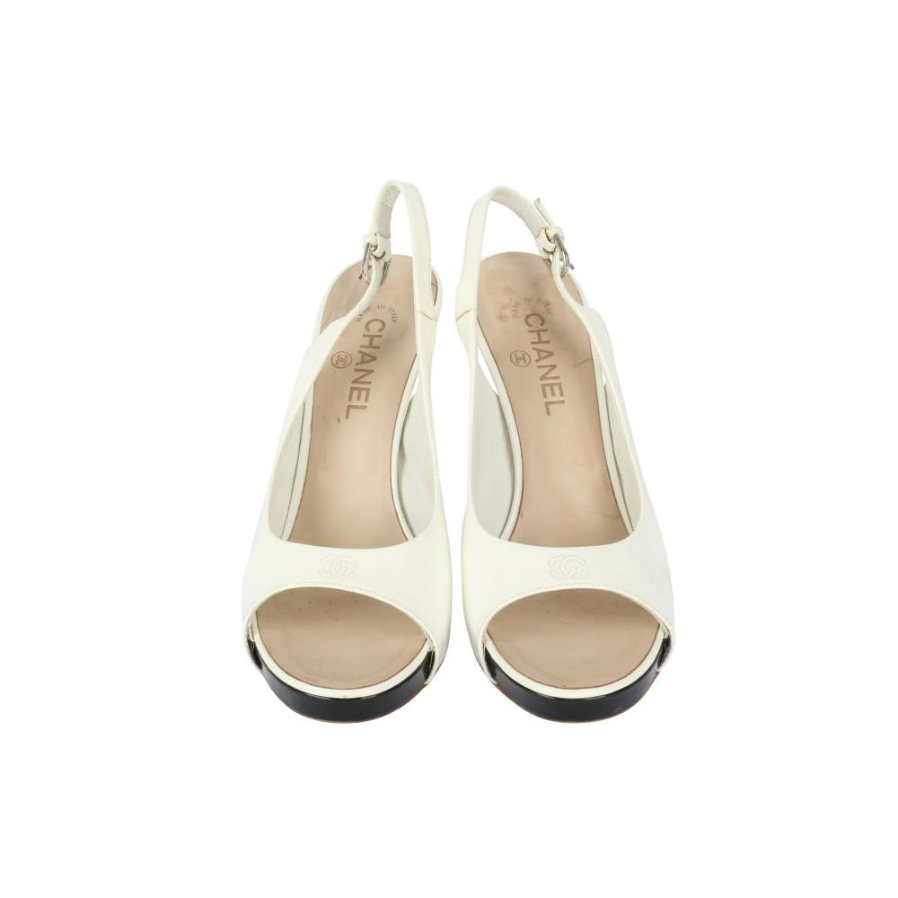 Chanel White CC Slingback Heeled Pump - Size 41 EU / 11 US