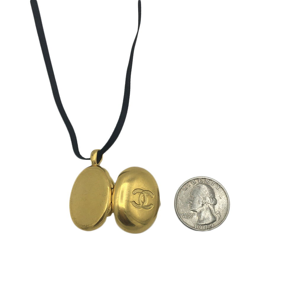 Chanel CC Mirror Medallion in Satin Ribbon Necklace