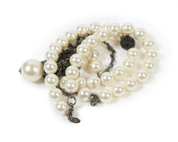 Chanel Pearl Sautoir Necklace with Double C’s Logo and Black Pearls