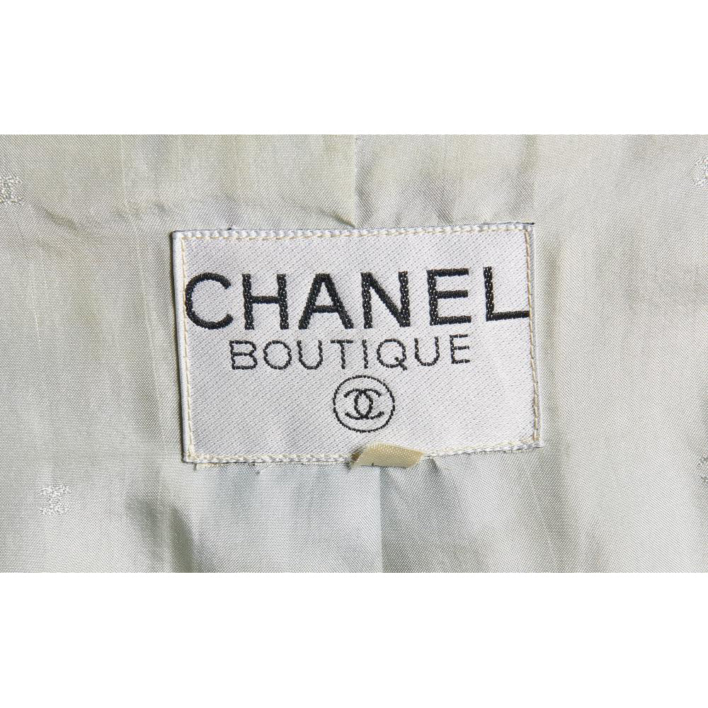 Chanel Boutique Light Gray Wool Jacket with Black CC Buttons - Women's Size 42