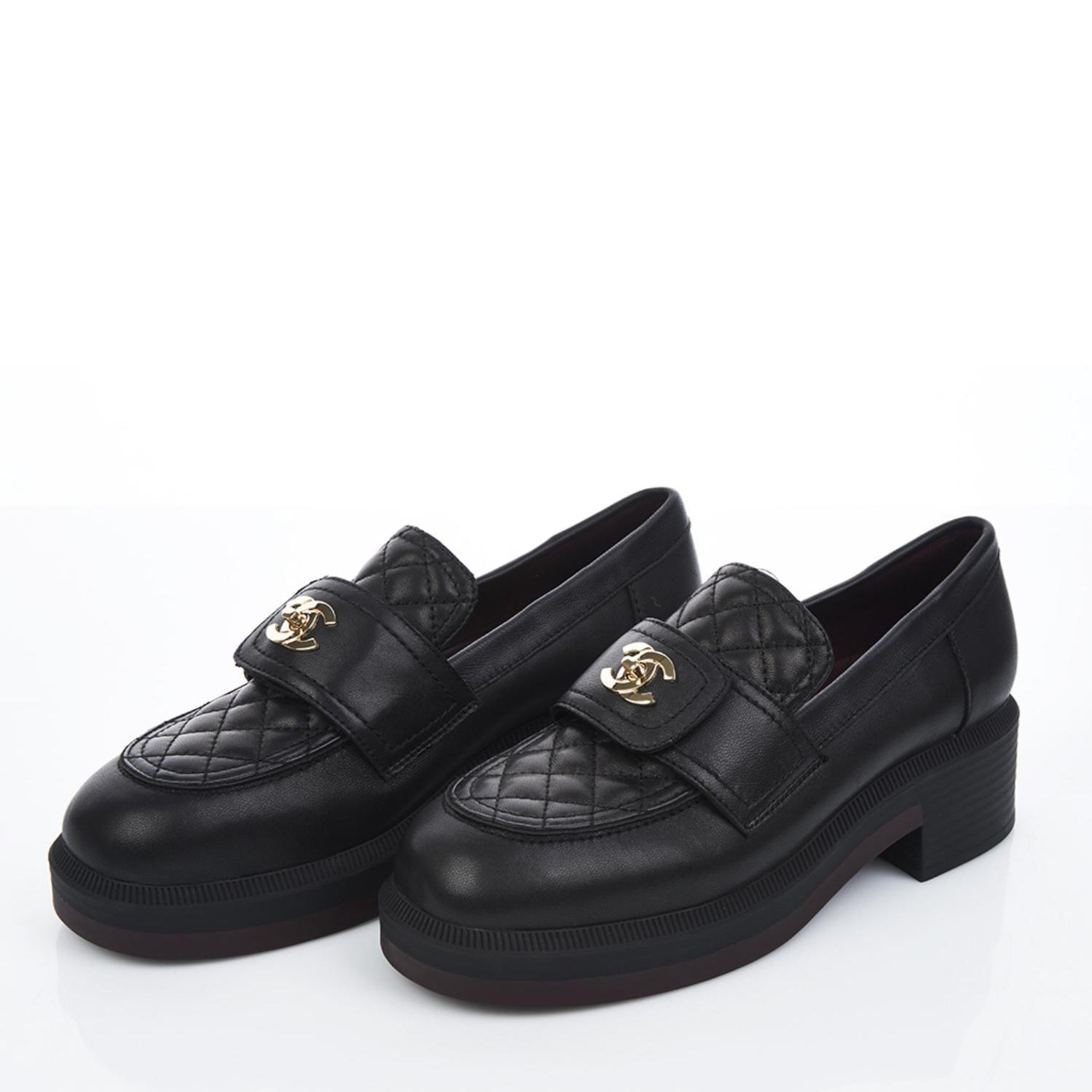 Chanel Pre-owned CC Turn-Lock Loafers