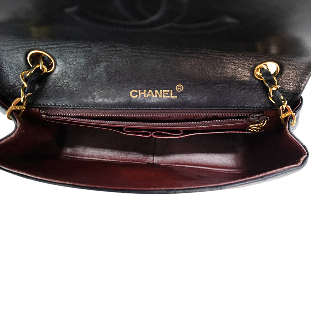 CHANEL Vintage Classic Chain Shoulder Bag Black Quilted Flap Lamb