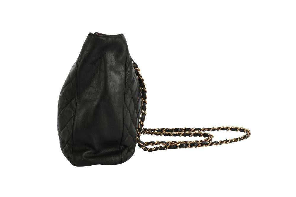 chanel chain bag black